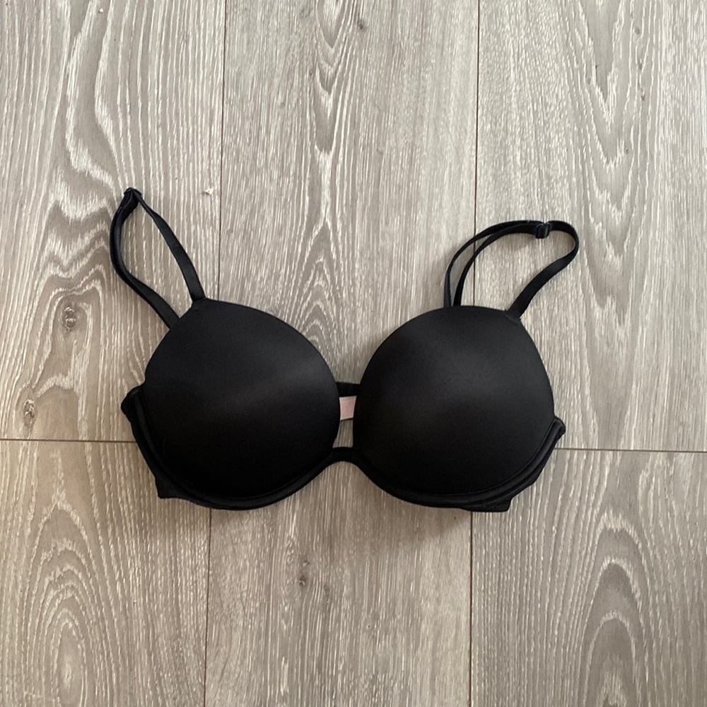 PINK Push-Up Bra— bought but to small on me!